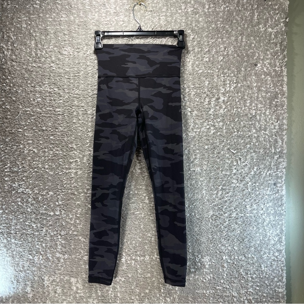 Athleta Elation 7/8 Tight Camo Print Size XXS Nylon Sports